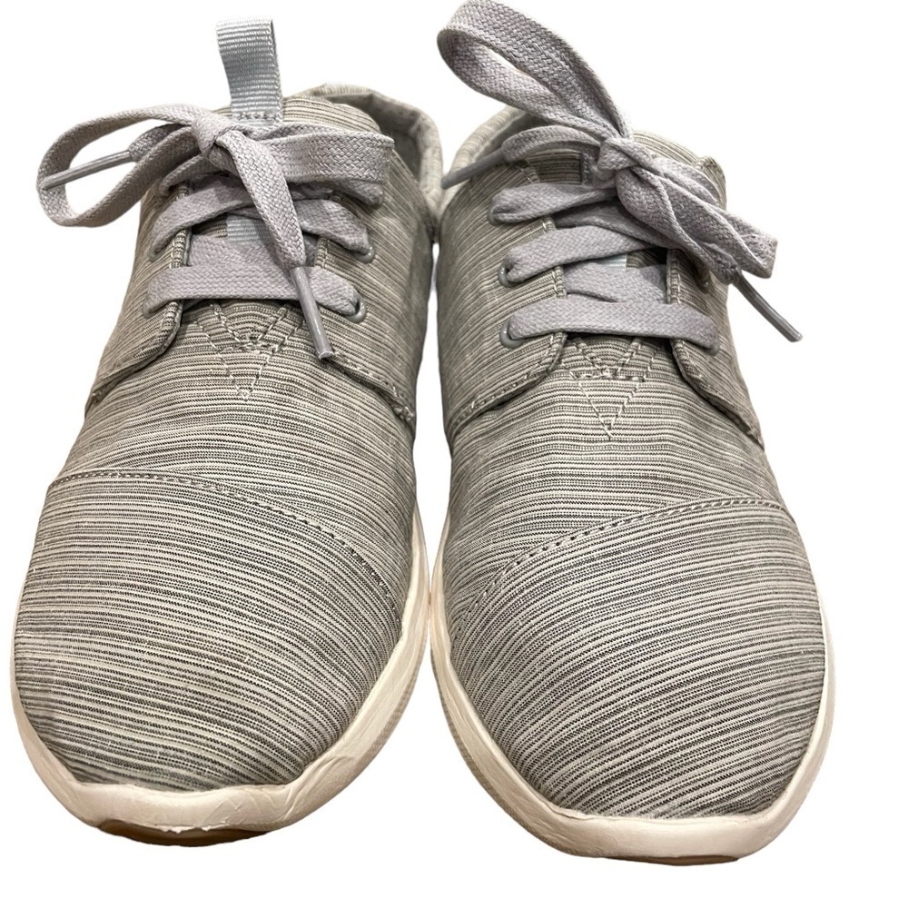 Tom’s Tennis Shoes - Picture 6 of 6